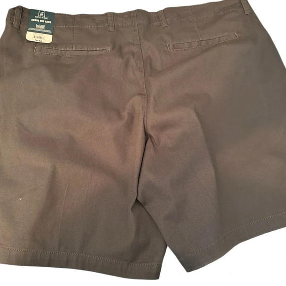 NWT Men’s Flat Front Twill Above The Knee Shorts - Picture 4 of 6